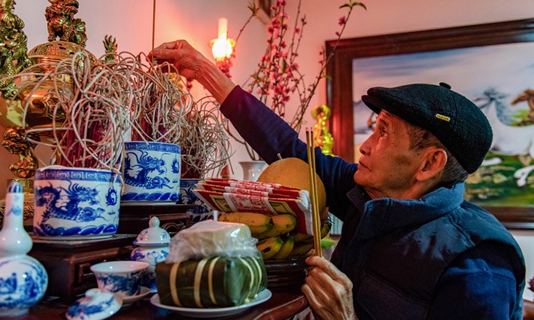 Văn khấn mùng 1 Tết và mùng 1 hằng tháng chuẩn xác dễ hiểu - Ảnh 1