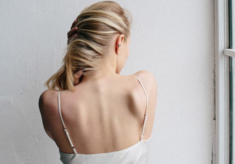 Nốt ruồi sau gáy bên trái phải của nam nữ giàu hay nghèo - Ảnh 10