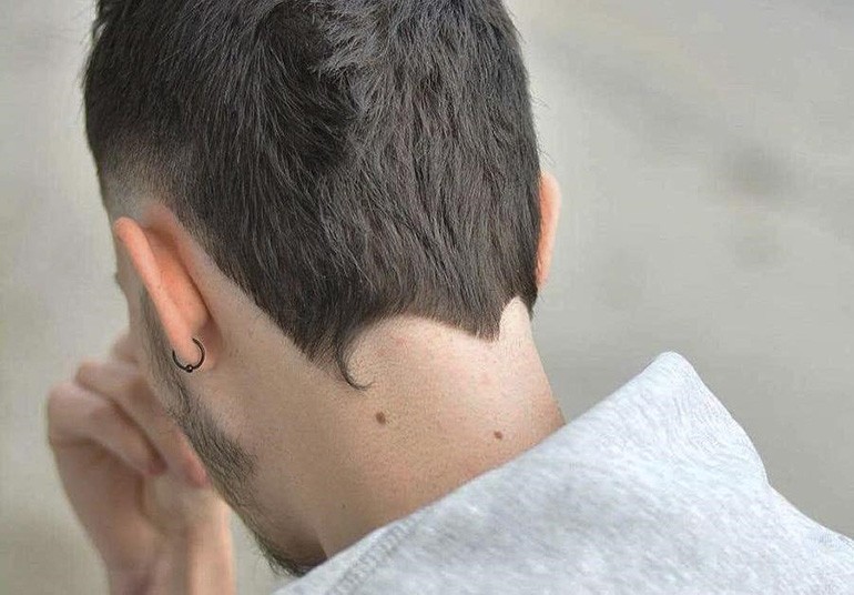 Nốt ruồi sau gáy bên trái phải của nam nữ giàu hay nghèo - Ảnh 16