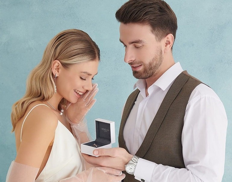 Quà cưới nên tặng gì? 20 ý tưởng tặng quà độc đáo và ý nghĩa -ảnh 7