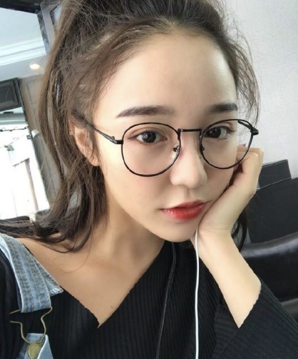 Lựa chọn kính có gọng mỏng, hình tròn - Ảnh 21