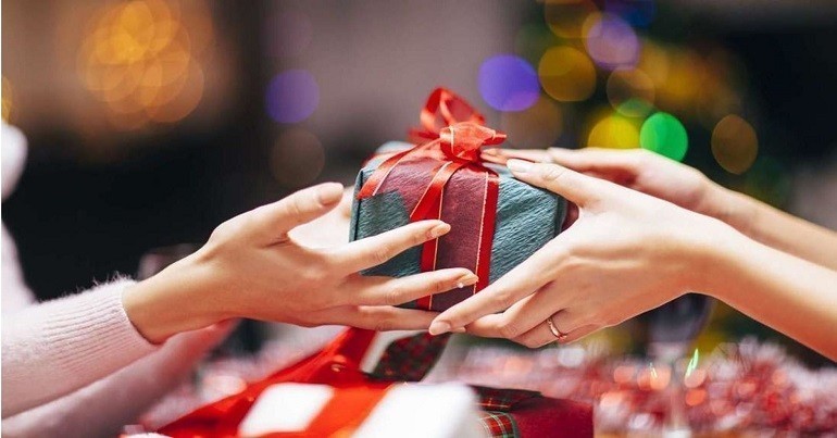Tặng quà 20/11 - Ảnh: 7